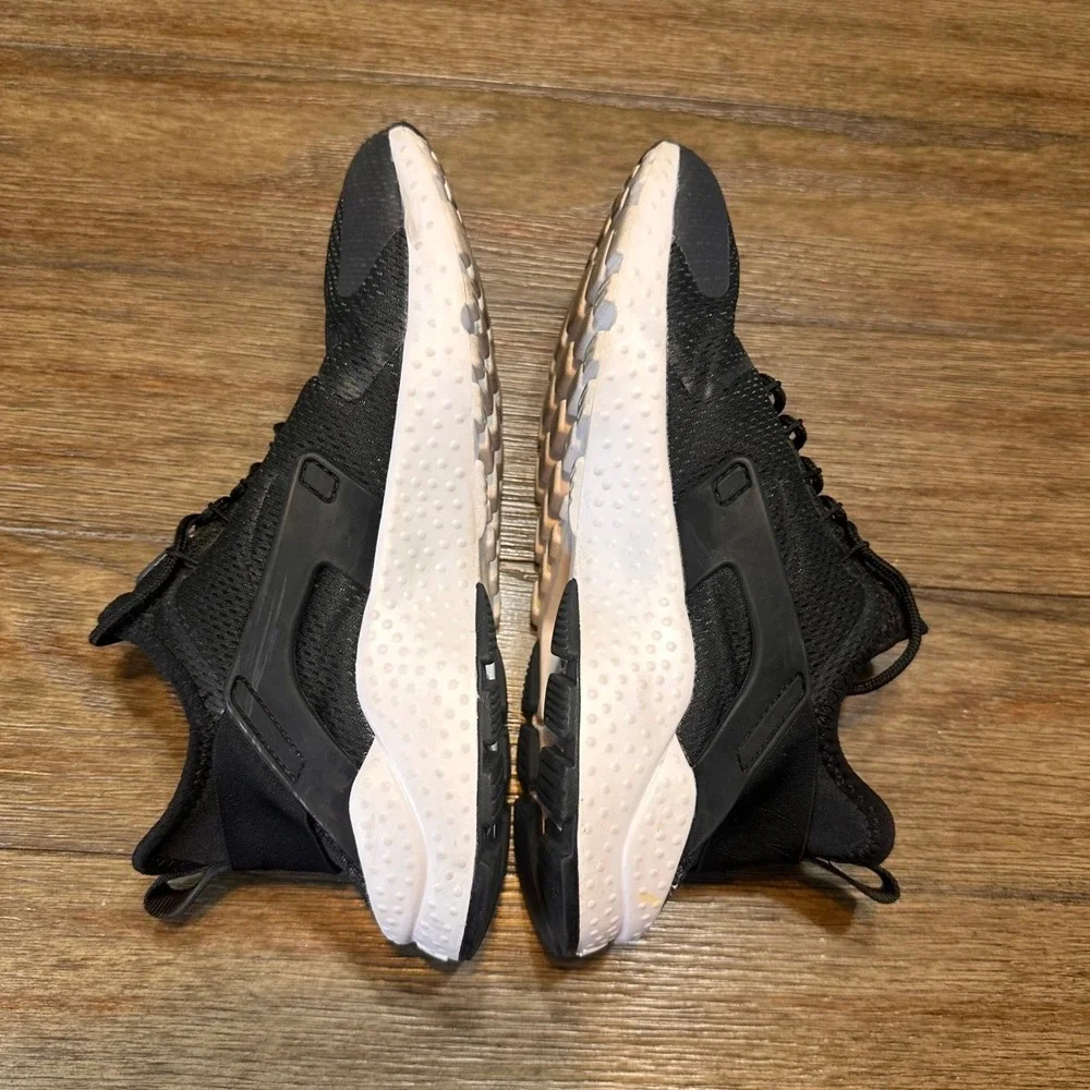 Nike Air Huarache Running‎ Shoes Black White Womens Size 7.5 US 6 UK 38.5 EU
